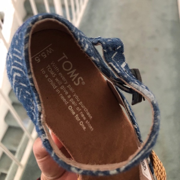 Tom Wedges - Picture 3 of 3